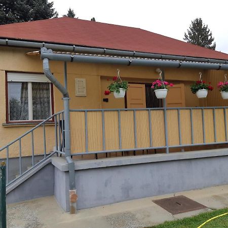 Laciház Igal Exteriér fotografie